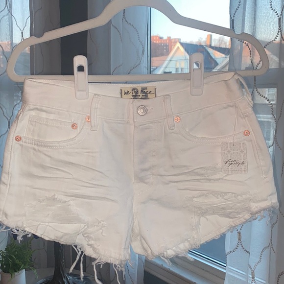 Free People Good Vibrations Spring White Shorts - NWT - Picture 4 of 7